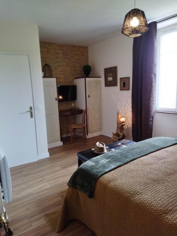 La Menardiere Serenitatis Chambre D'Hotes Petit Dejeuner Compris Corseul Luaran gambar