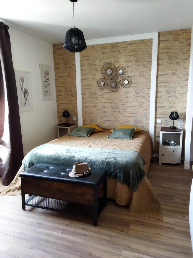 La Menardiere Serenitatis Chambre D'Hotes Petit Dejeuner Compris Corseul Luaran gambar