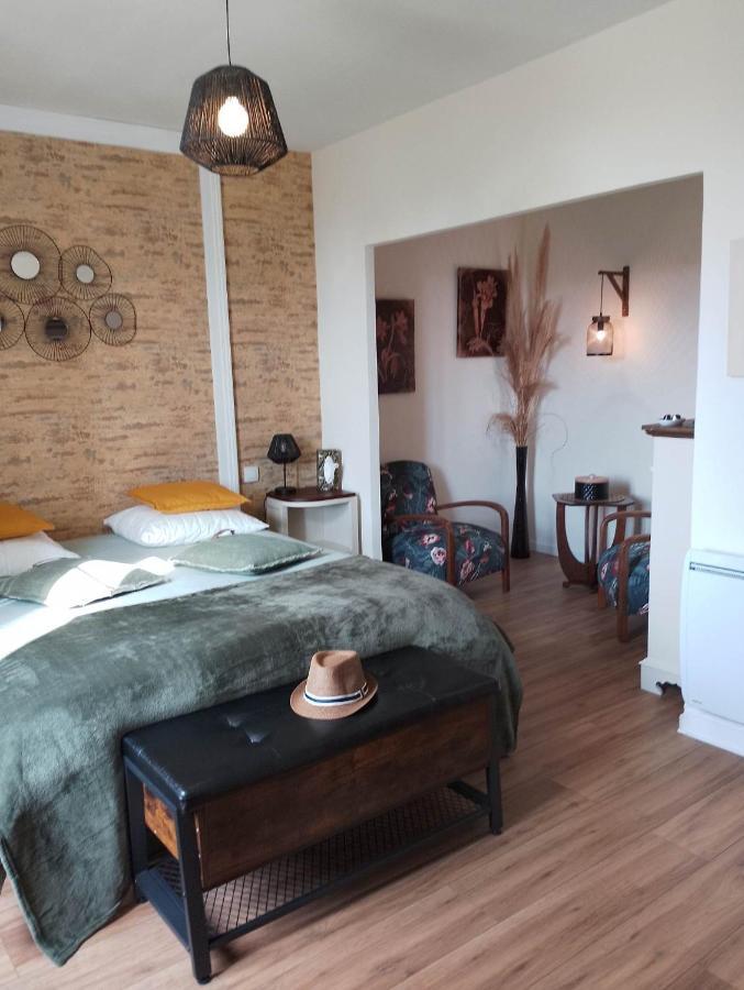 La Menardiere Serenitatis Chambre D'Hotes Petit Dejeuner Compris Corseul Luaran gambar