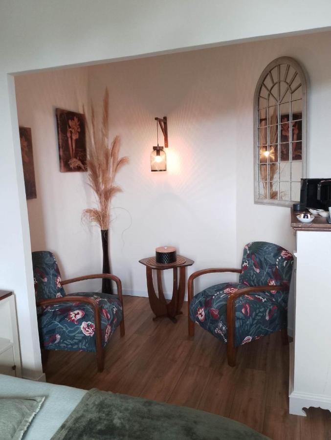 La Menardiere Serenitatis Chambre D'Hotes Petit Dejeuner Compris Corseul Luaran gambar