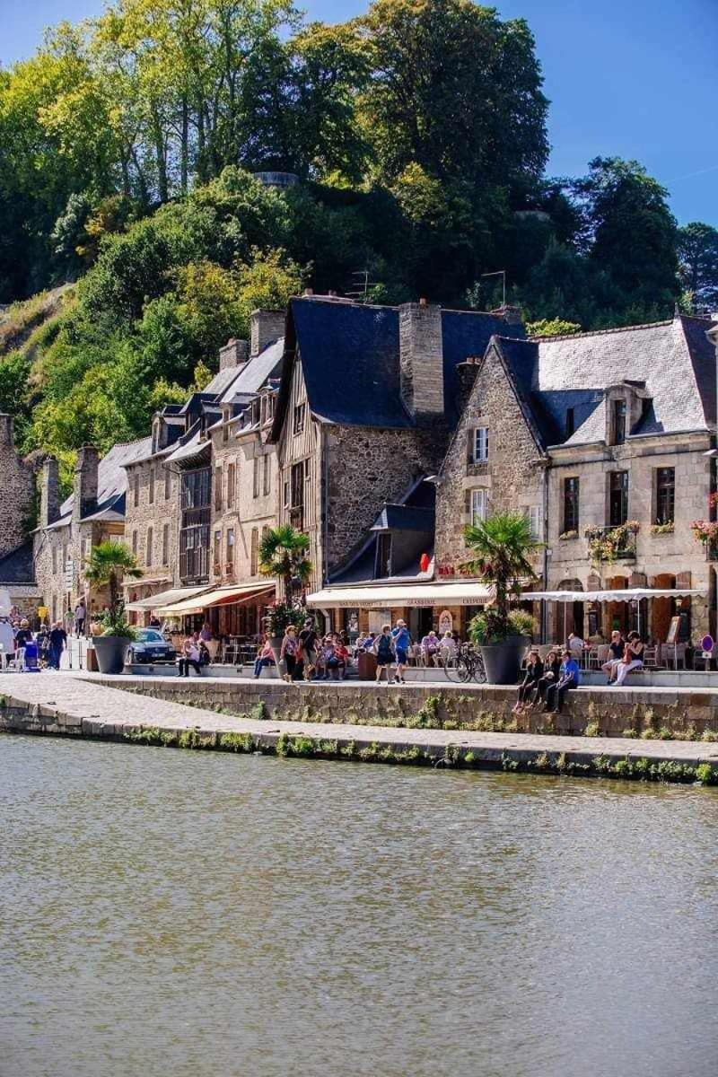La Menardiere Serenitatis Chambre D'Hotes Petit Dejeuner Compris Corseul Luaran gambar